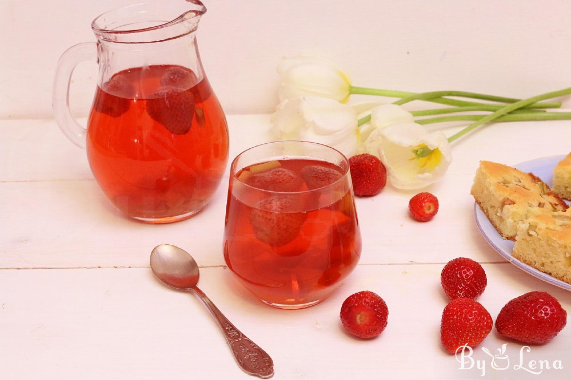 Strawberry Kompot - ByLena.com