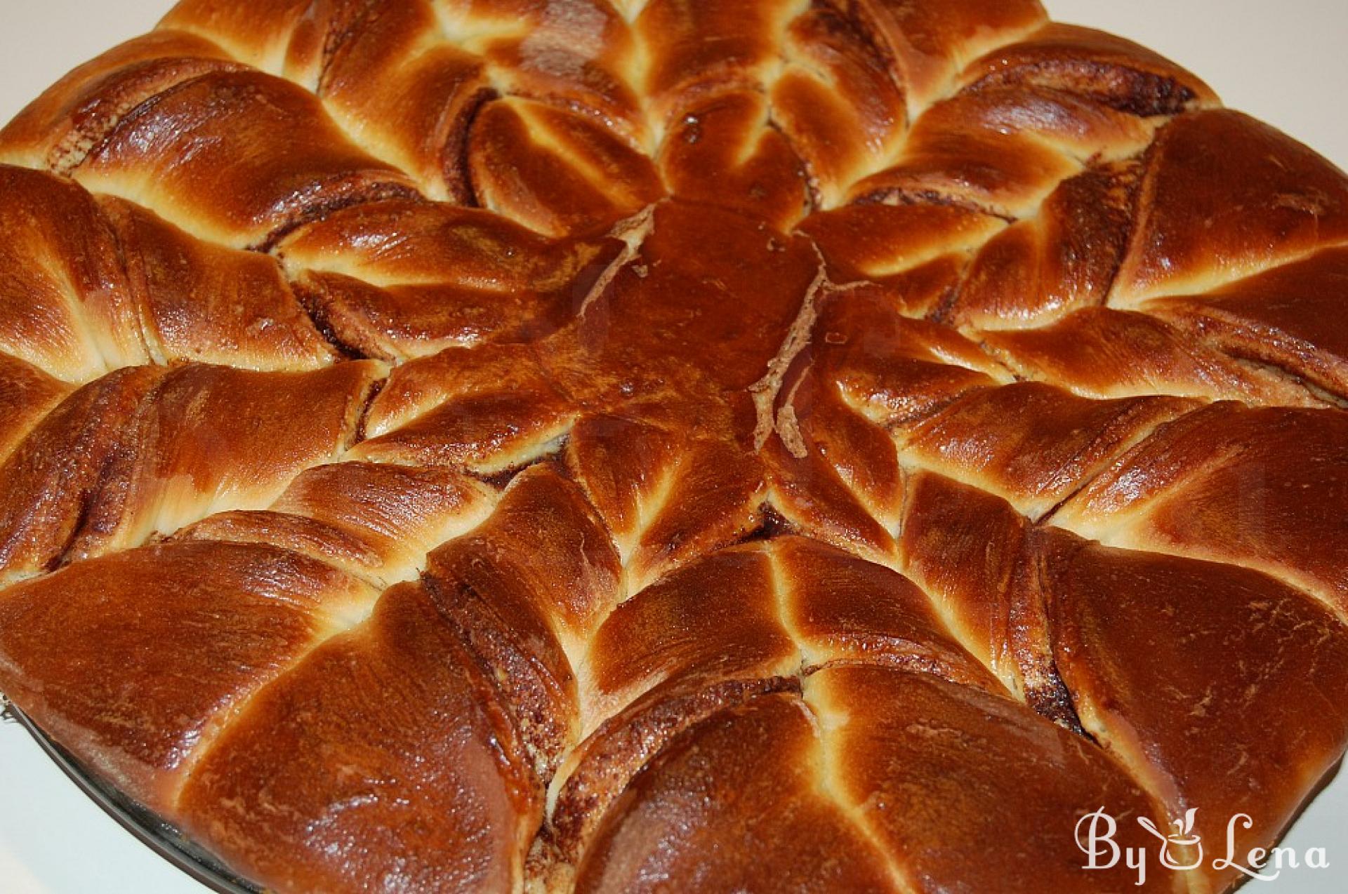 Cinnamon Twisted Snowflake Bread - ByLena.com