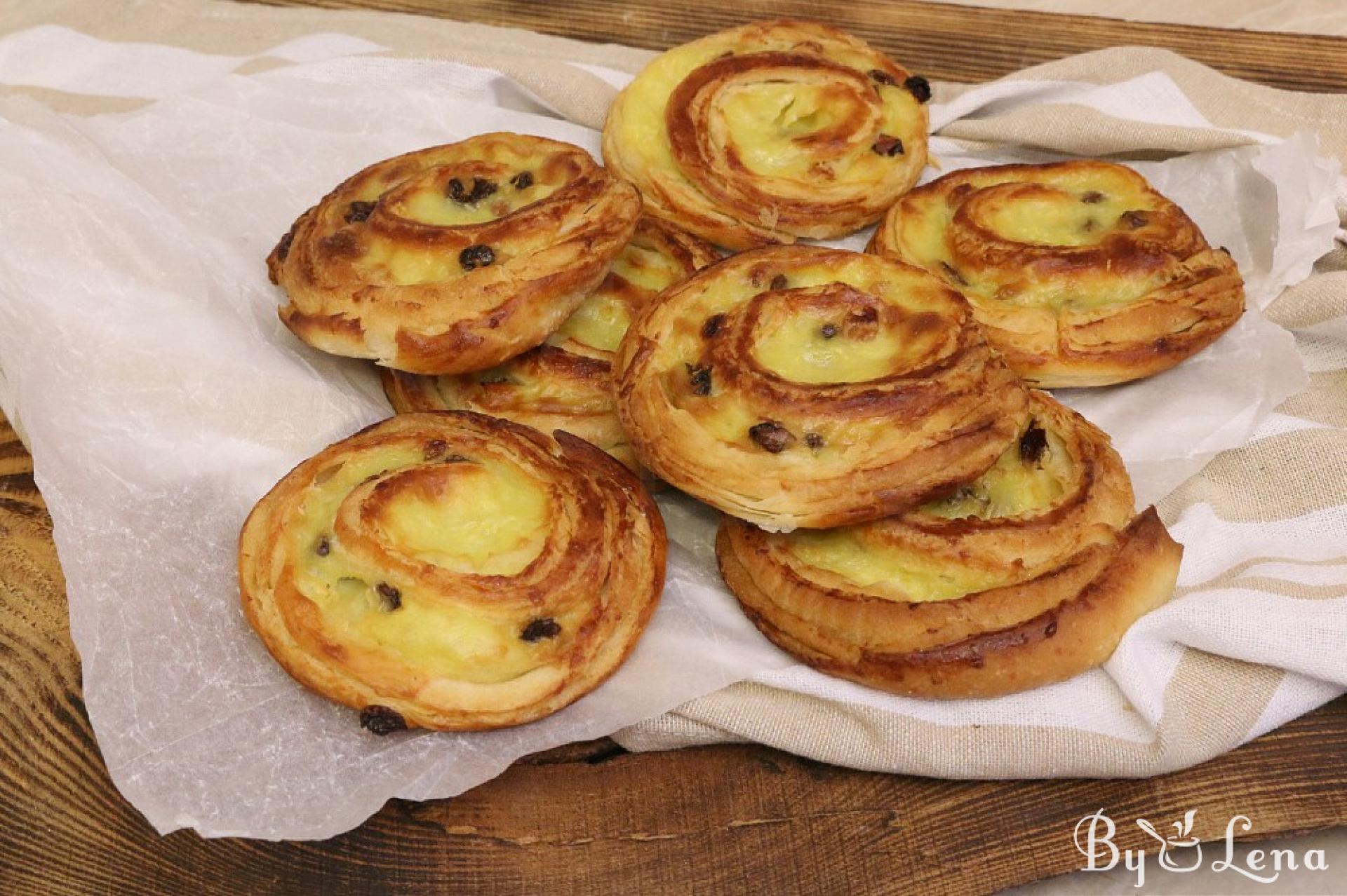 Pain au Raisins - ByLena.com