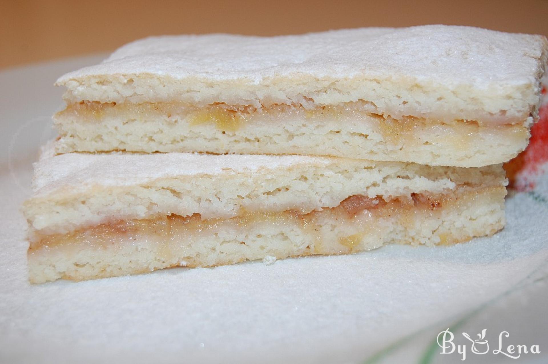Vegan Apple or Pumpkin Pie - Healthy & Easy-to-Make Dessert - ByLena.com