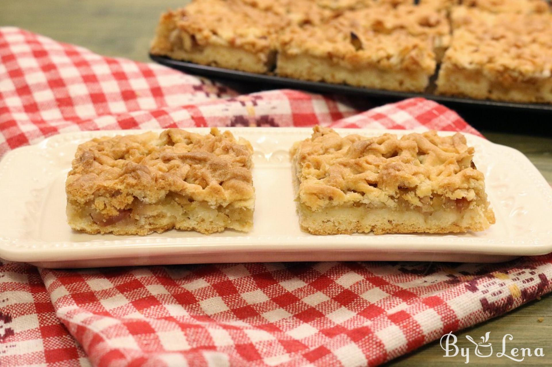 Grated Apple Pie - ByLena.com