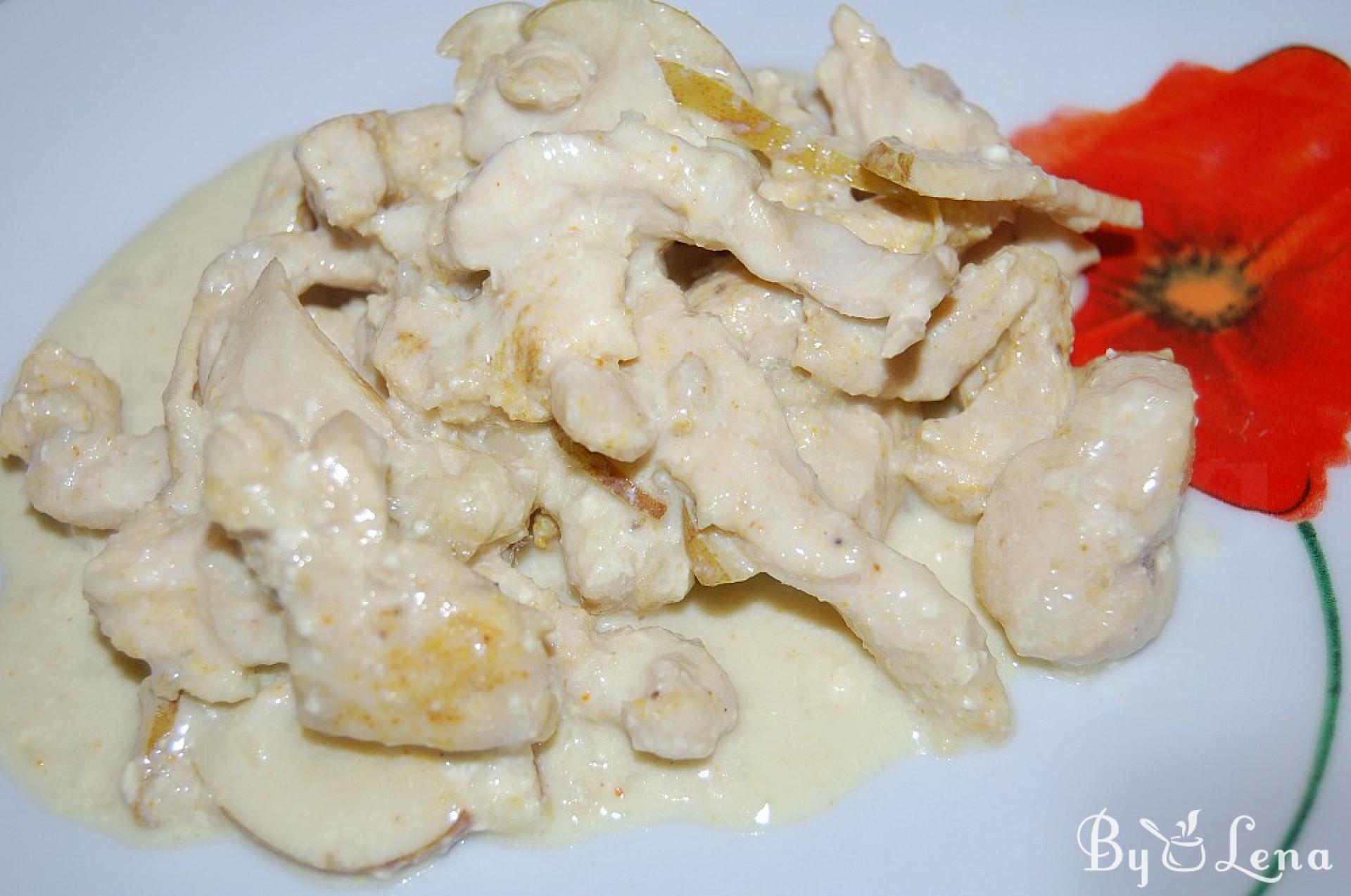 Easy and Healthy Creamy Chicken with Apples - ByLena.com