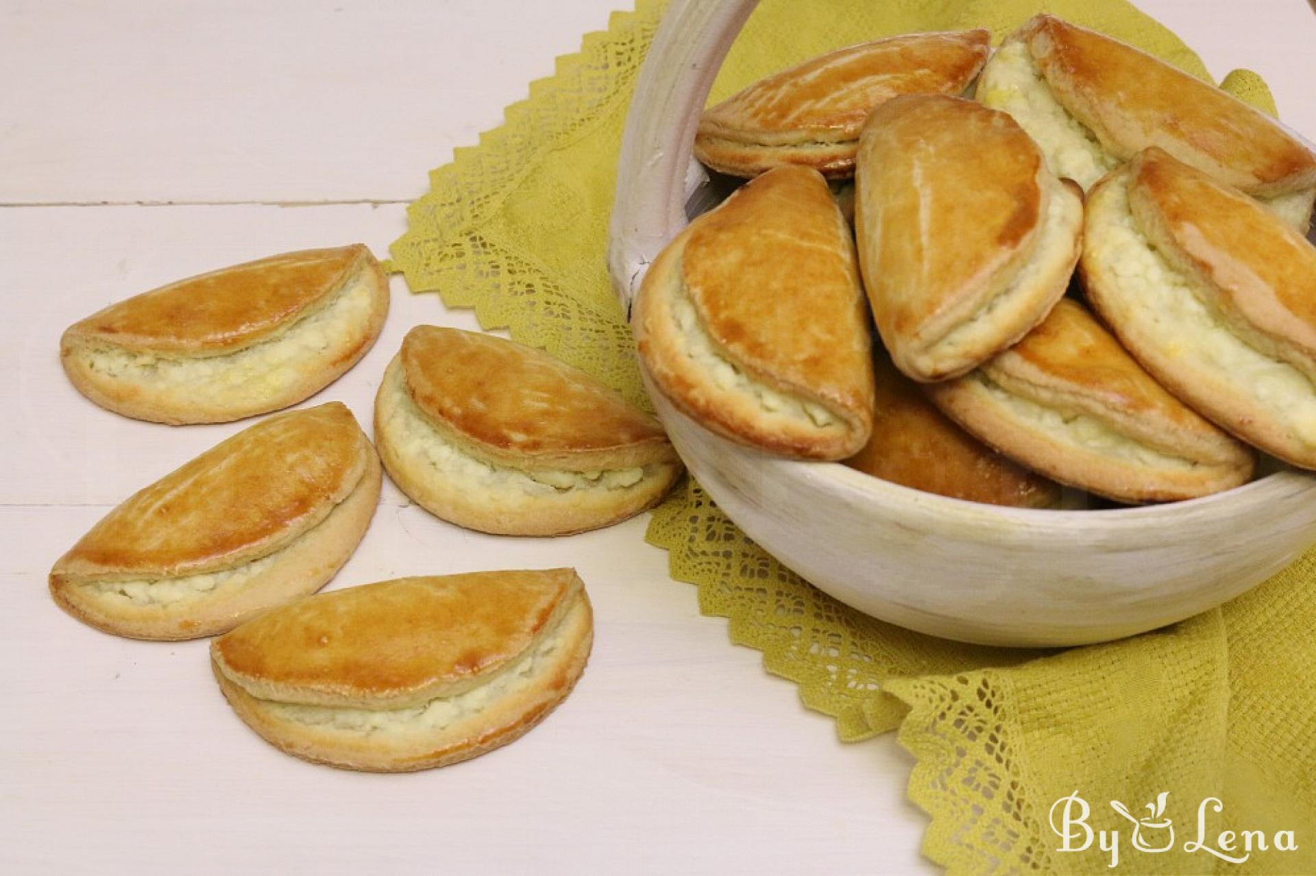 Sochni - biscuiti fragezi cu branza dulce, cu POZE - ByLena.com