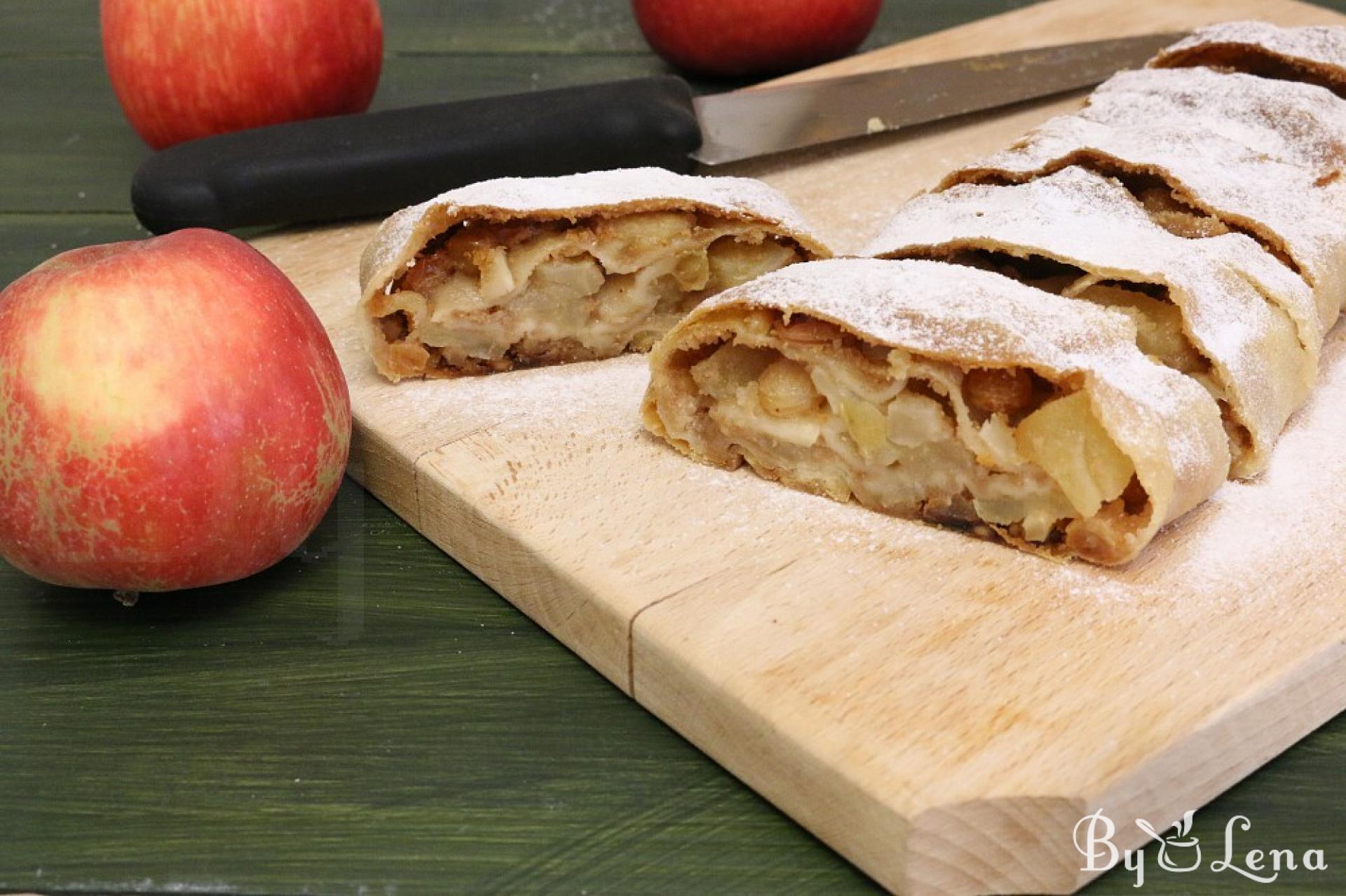 Viennese Apple Strudel - ByLena.com