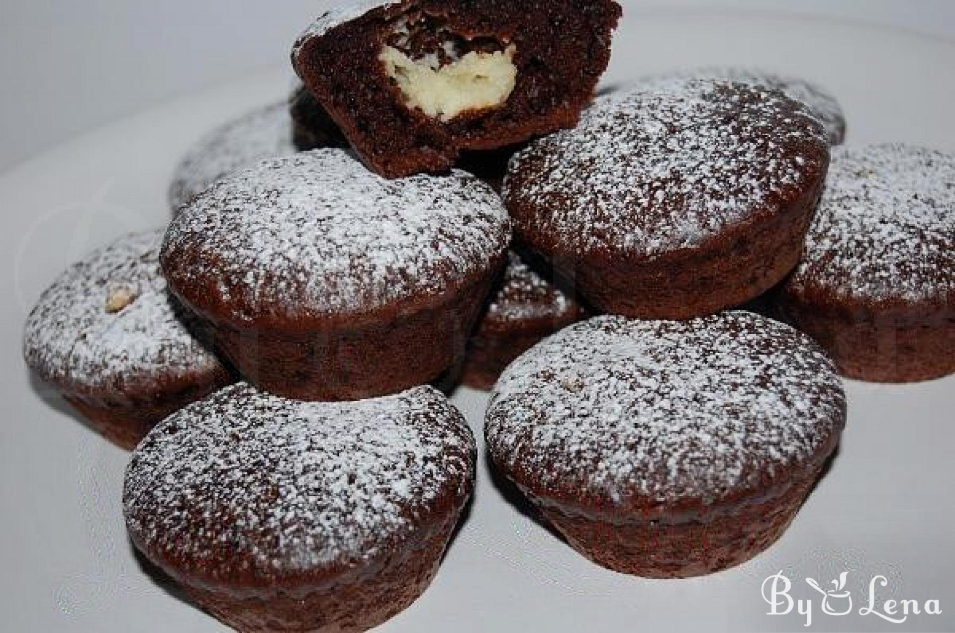 Delicious Chocolate Muffins with Cream Cheese - ByLena.com