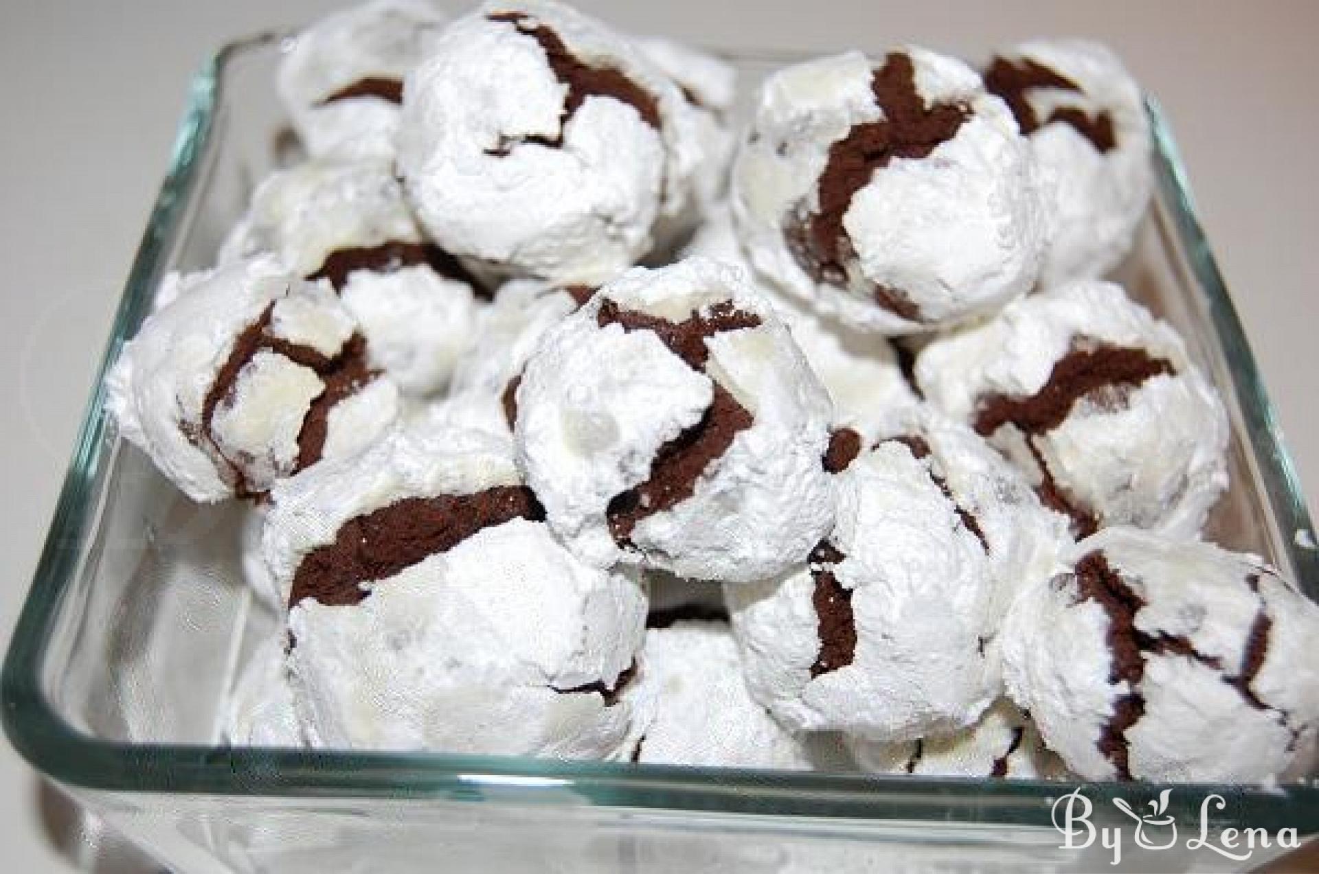 Chocolate Crinkle Cookies - ByLena.com