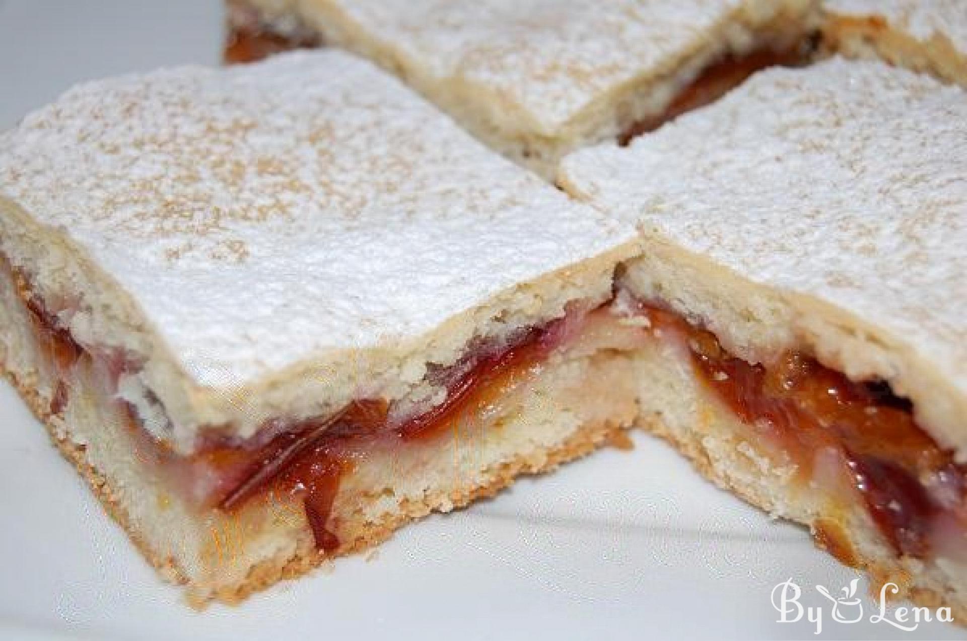 Plum pie - ByLena.com