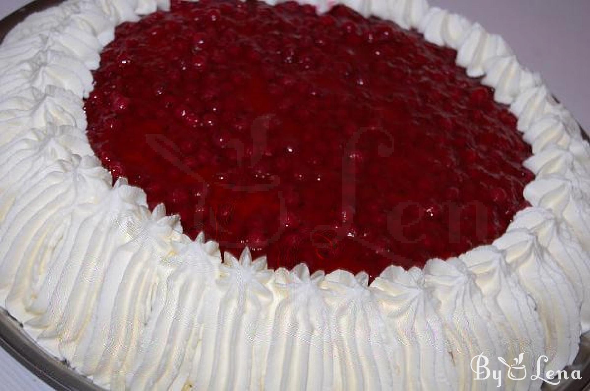 Strawberry Cake - ByLena.com