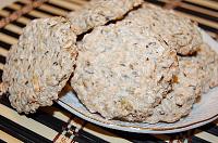 Crispy Seeds and Meringue Cookies