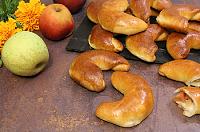 Apple Crescent Rolls