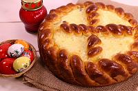 Pasca - Romanian Easter Bread with Cheese Filling