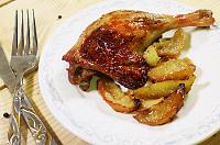 Roasted Duck with Apples