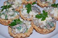 Mushroom Salad Mini Tarts 