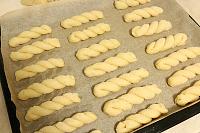 Greek Vegan Orange Cookies (Koulourakia) - Step 9