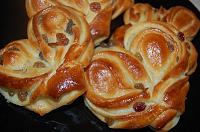 Butterfly and Hearts Shaped Sweet Buns with Raisins - Step 16