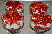 Easy Strawberries and Sour Cream Parfaits - Step 7