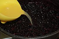 Aronia and Apple Jam with Walnuts - Step 4