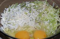 Light Zucchini and Cheese Fritters - Step 2
