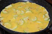 Zucchini Cheese Omelette - Step 3
