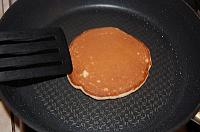 Easy Banana Pancakes - Step 10