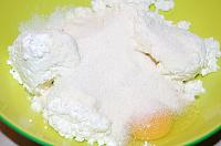 Russian Cottage Cheese Pancakes - Syrniki - Step 2
