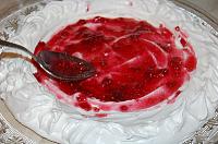 Berry Pavlova - Step 10