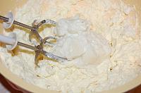 Easy Vanilla Cake - Step 9