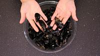 Mussels In Wine And Garlic - Moules Mariniere - Step 2