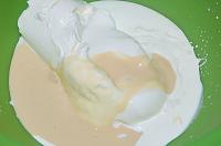 Moldovan Cherry Crepe Cake - Kushma lui Gugutza - Step 3