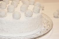 Coconut Raffaello Cake - Step 18