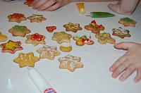 Easy Gingerbread Cookies - Step 12