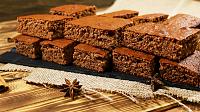 Easy Gingerbread Traybake - Step 16