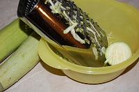 Quick Zucchini Spread, Cooked in the Pan - Step 1