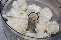Raw Cauliflower Couscous - Step 1