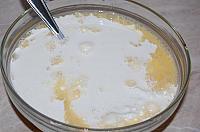 Creamy Scrambled Eggs with Onions and Cheese - Step 3