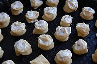 Roses Cookies, with Meringue and Nuts - Step 13