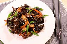 Chicken and Wood Ear Mushroom Stir-Fry