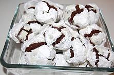 Chocolate Crinkle Cookies