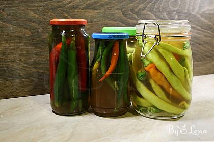 Hot Peppers in Vinegar with Honey