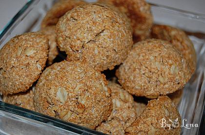 Vegan Coconut and Oat Cookies