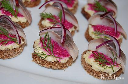 Pickled Herring Canapes with Beet