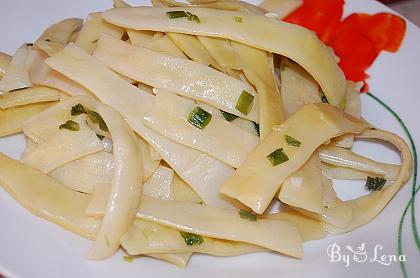 Sauteed Wax Beans with Garlic