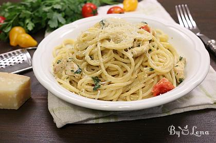 Easy Creamy Chicken Pesto Pasta