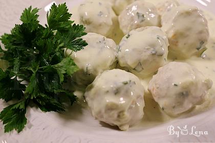 Healthy Chicken Meatballs in a Cream Sauce