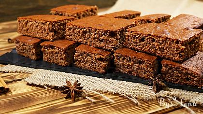 Easy Gingerbread Traybake