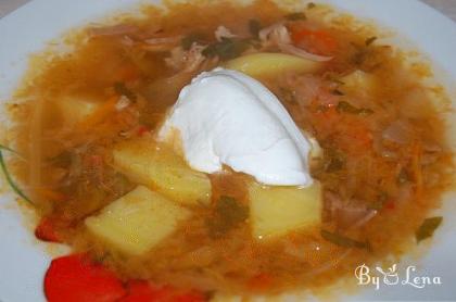 Russian Sauerkraut Soup - Schi