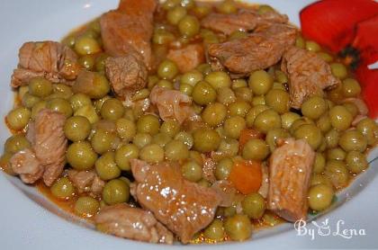 Green Pea Stew with Meat