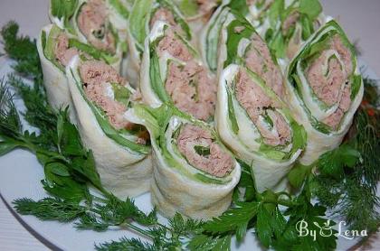 Crepes Rolls with Tuna and Lettuce