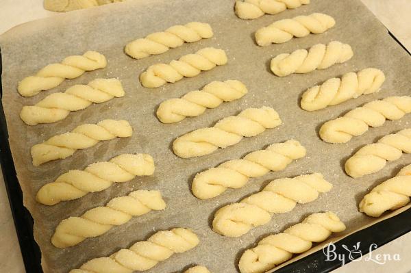 Greek Vegan Orange Cookies (Koulourakia) - Step 9