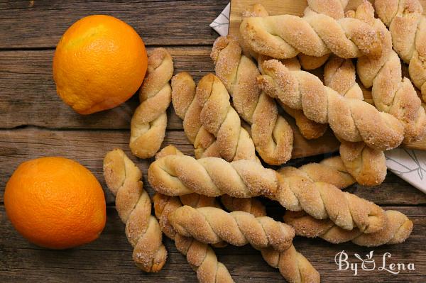 Greek Vegan Orange Cookies (Koulourakia)